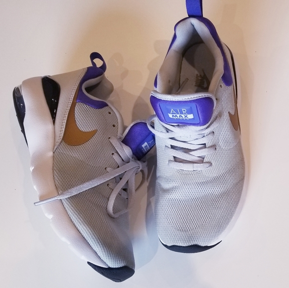 Nike Air Max Siren Like New! - Picture 8 of 10